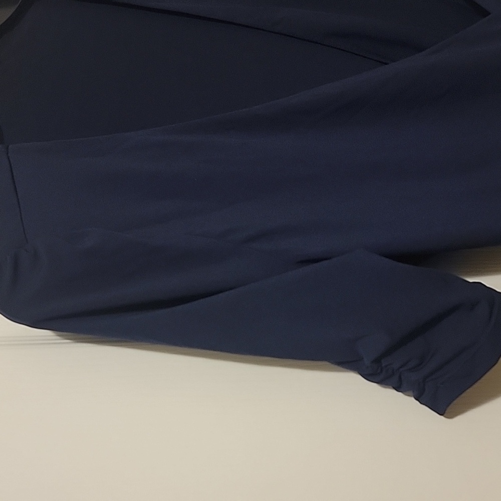 HALARA XL Navy Blue Wrap Shirt. New Without Tag - Picture 2 of 5